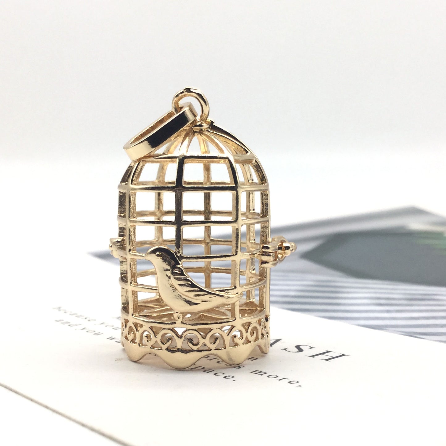 Waist Retro-style Accessories Can Be Installed Lamp Beads Bird Cage Pendant