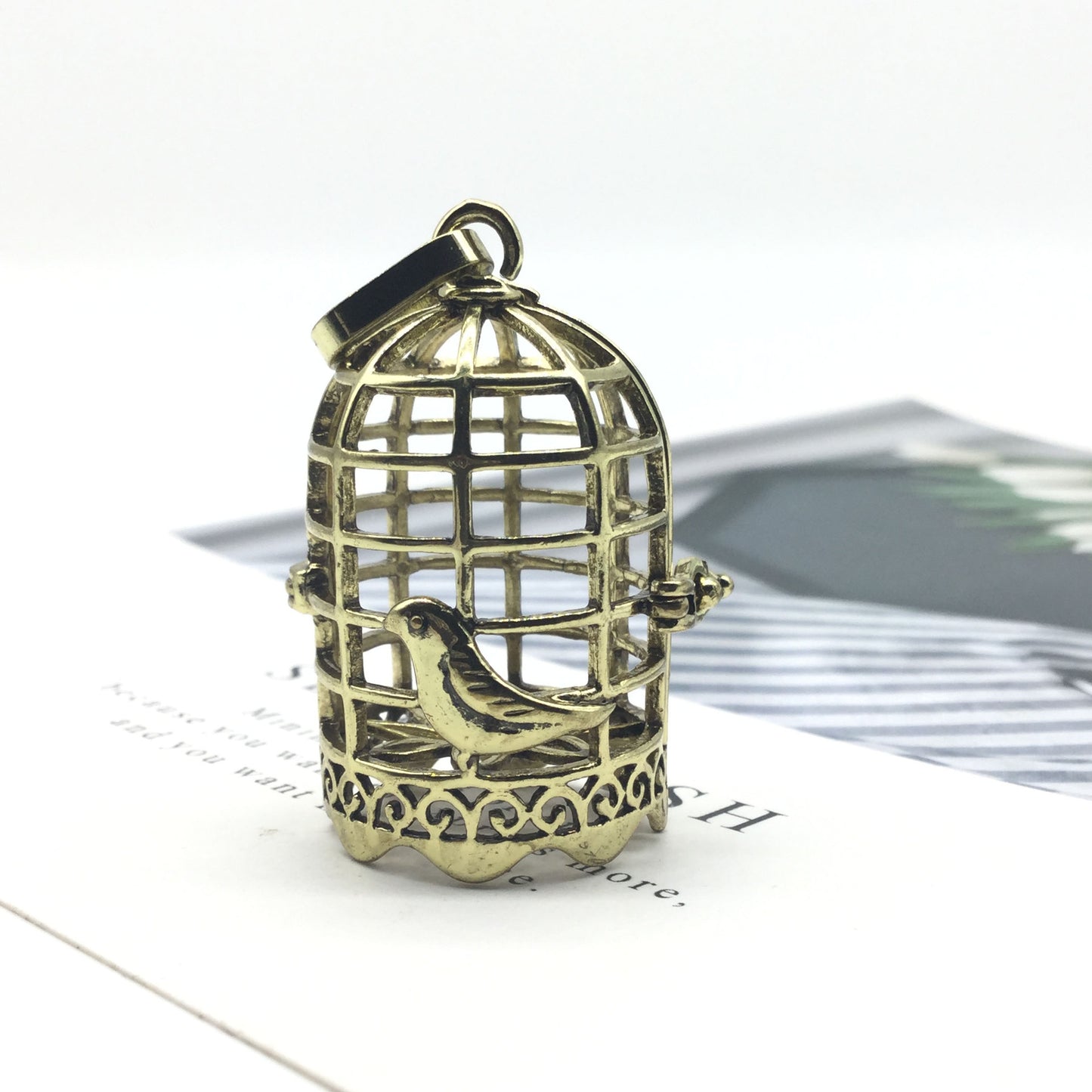 Waist Retro-style Accessories Can Be Installed Lamp Beads Bird Cage Pendant